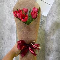 Gambar Buket bunga Tulip segar wrapping rajut dari Florist JKT Kota Administrasi Jakarta Barat 4 Tokopedia