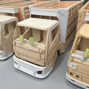 Miniatur Truk Oleng Kayu Asli Detail Tinggi untuk Koleksi dan Hadiah