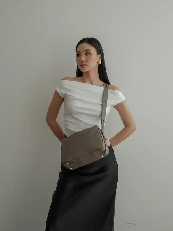 DIKAU - GOU MEDIUM BAG - TAS SELEMPANG WANITA 6