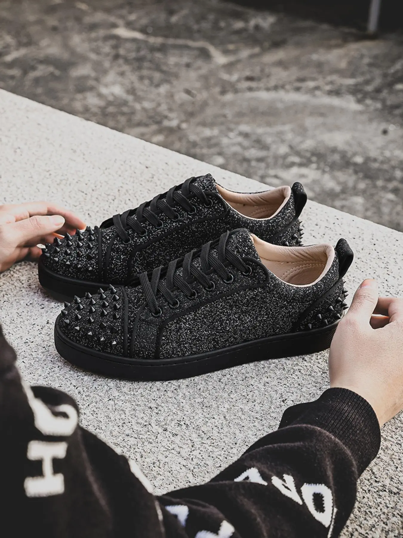 Men's Punk Style Patchwork Design Lace Up Sneakers, Fashionable Spiked Decor Low Top Sneakers, Stylish Shoes for Daily Wear, Closed