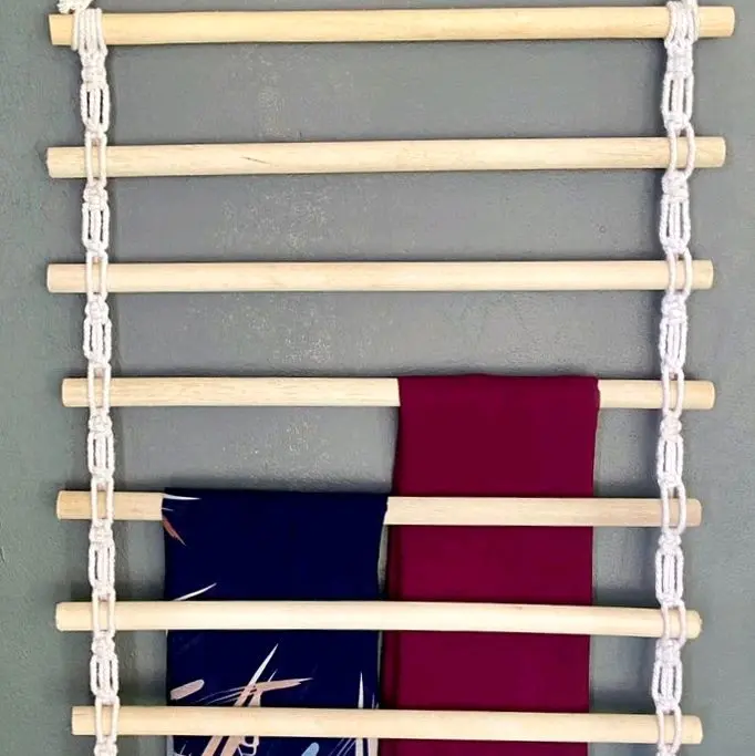Gantungan Hijab Aesthetic 8 Susun Panjang 50 cm Kayu Berkualitas Tempat Kerudung Cantolan Jilbab Sajadah Serbaguna Tempel Kait di Dinding Ladder Hanger Tali Gantung Baju Mukena 2