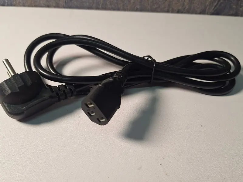 Kabel Power PC/CPU 1,8M - Cocok untuk Semua Jenis CPU, Server, dan Perangkat Sejenis - Laptop, Computer 4