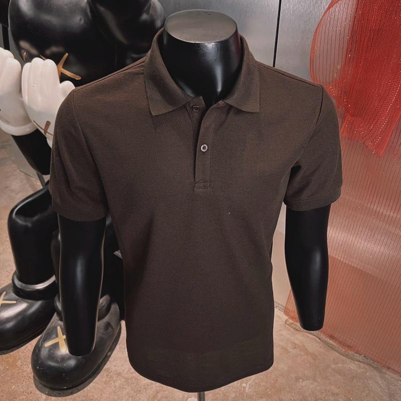 Áo polo BY MING. Vải cotton gai cá sấu. Bản gai to 2026. Dệt chắc hơn. Mặc thoáng hơn. Vân đẹp hơn.