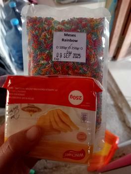 Product Review of Coklat Meses Warna Warni 250gr- Meses Enak untuk topping from C**e d** o**n 0