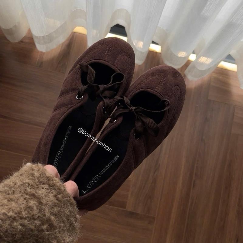 Giày Sục Da Lộn Form 1.5 Đính Nơ Tiểu Thư Hottrend 2025 4 Màu Mũi Tròn Đế Mềm KK1