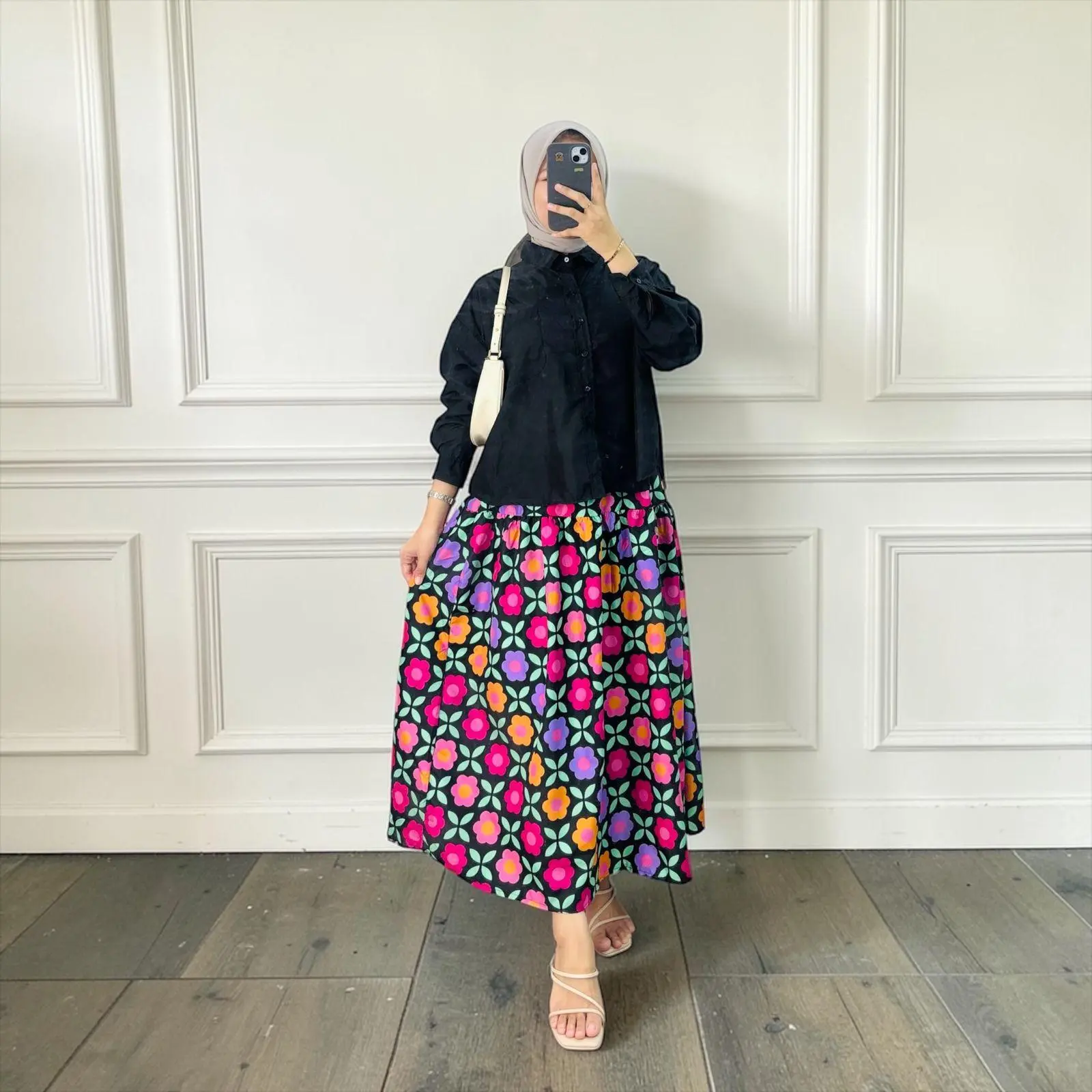 1 SET HITAM