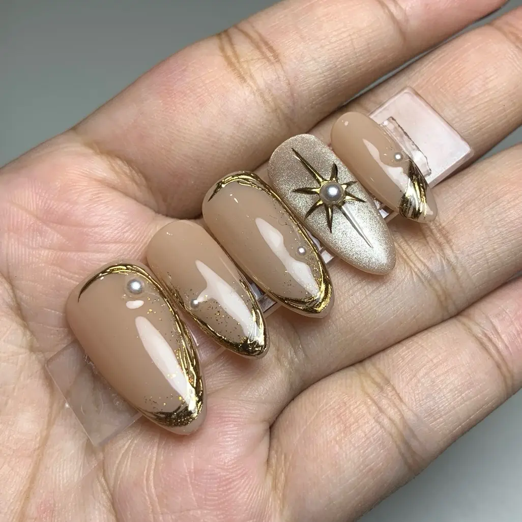 PRESS ON NAILS / KUKU PALSU