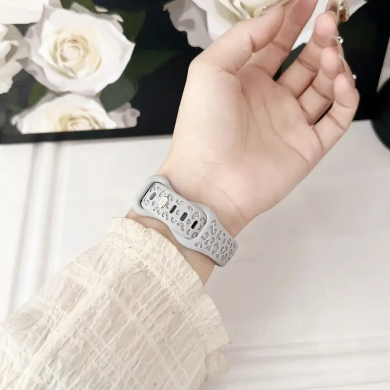 Lucu Slim Strap for Apple Watch Ultra 2 49mm 46mm 45mm 41mm 44mm 40mm 42mm 38mm iwatch Series 10 9 8 7 6 SE/2 5 4 3 2 1 Soft Sport Silicone Rubber Band Belt Accessories Tali Jam Tangan Smartwatch I8 Pro Max I9 T800 Ultra S8 S9 Ultra 8 MAX 9 PRO S20 T500 3