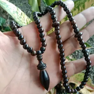 Kalung Tasbih Galih Asem 6mm Kayu Super 99 Butir Cocok untuk Pria dan Wanita Bandul Terbuat dari Kayu Galih Asem Super Ukuran 6mm