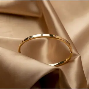 Gelang Titanium Diamond Slim untuk Perhiasan Anda