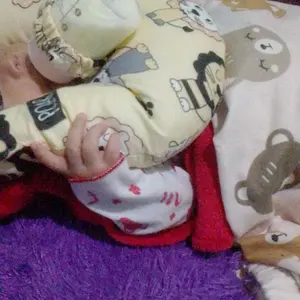 Bantal dot susu bayi/bantal penyangga dot bayi full silikon lembut bahan lembut Menyusui