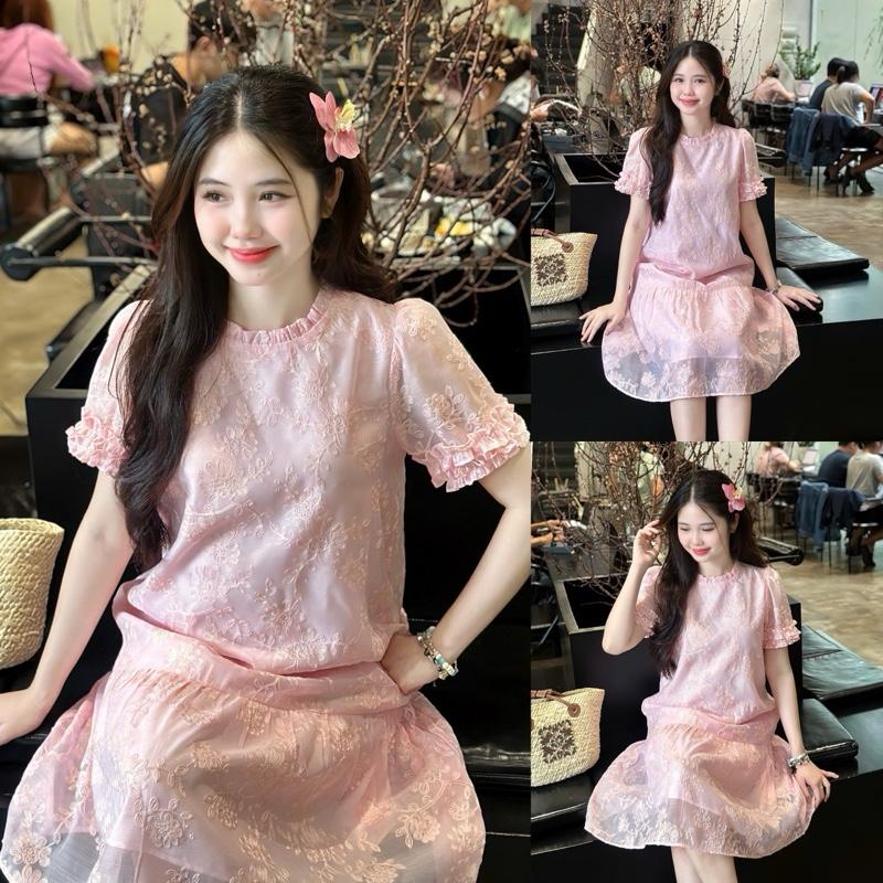 Đầm bầu Anis tơ thêu tay bèo cổ xếp form đuôi cá thanh lịch cho mẹ mang cả bầu và sau sinh