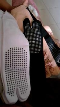 Product Review of Kaos Kaki Anti Slip Ukuran L Panjang Sebetis Wanita Bahan Nilon Spandex Lembut Muslim from k**a 3