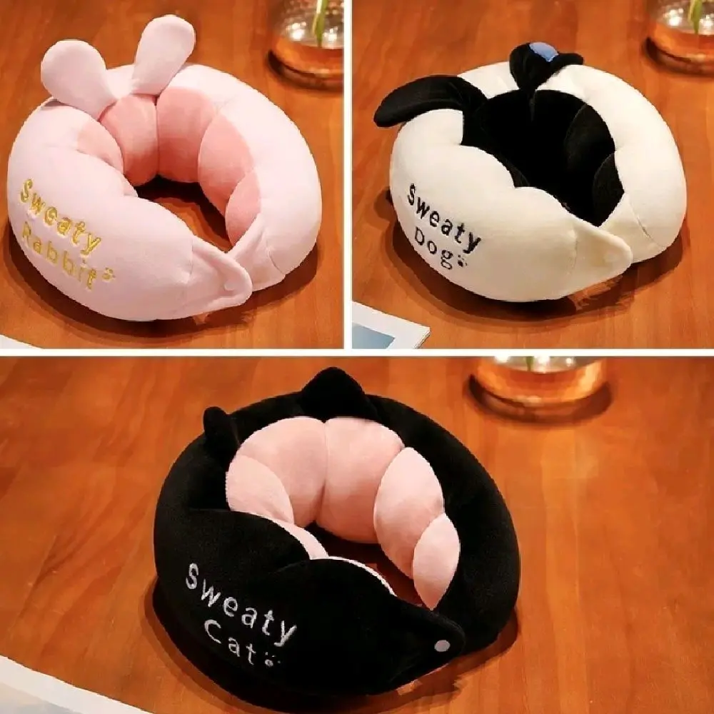 Bantal leher sweaty karakter cat,dog,rabbit bahan lembut dan halus cocok untuk di mobial dan pesawan dll.