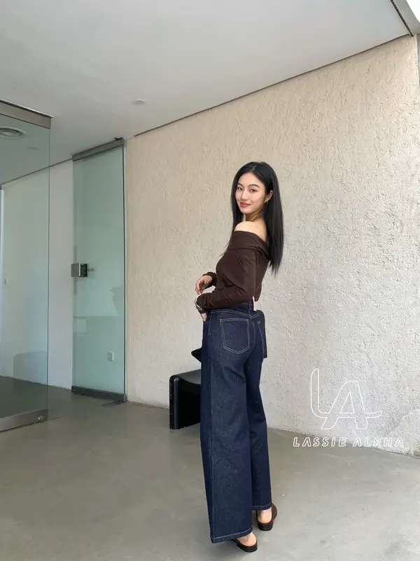 Lassie alpha J100 Jeans Wanita Cutbray Ultra Highwaist Color Model Unfinish Cutting Bahan Premium Celana Jeans Kulot Boy Friends Bahan Halus Lembut Cocok untuk Hangout Acara Formal Jeans Style Korean Kekinian 3