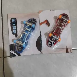 Mainan Anak Skateboard Mini Nyala - Skateboard Jari - Finger skateboard