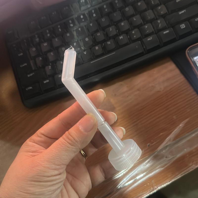Vòi châm nước cho chim uống 1