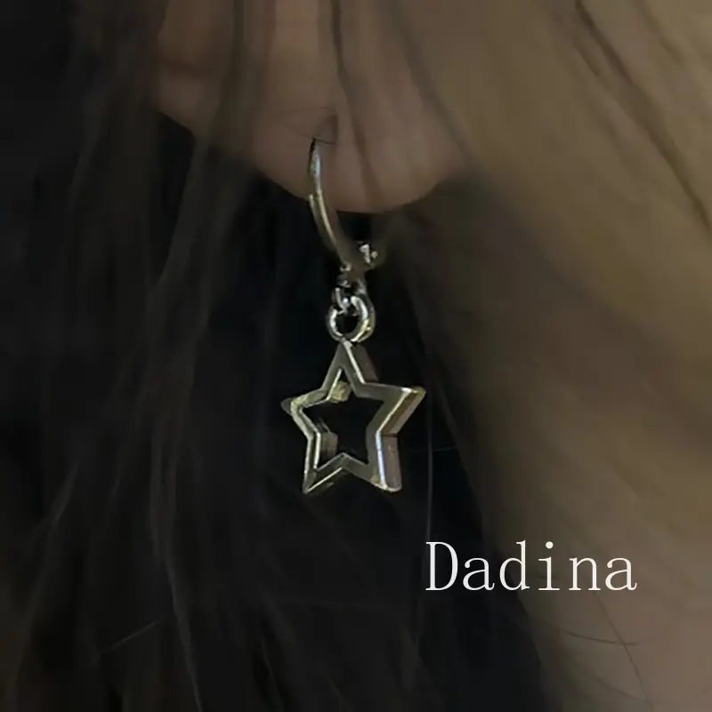 [Dadina] anting lingkar bintang berlubang perak anti karat elegan simpel keren cantik tahan lama D240