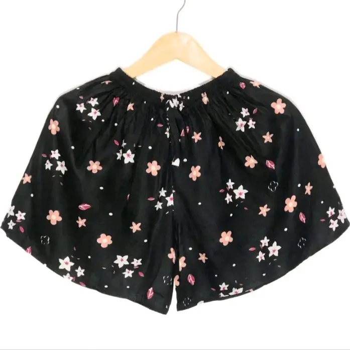 Celana Rayon Halus Lembut Adem Nyaman Hotpant Katun Santai Pendek Motif Shorts Dewasa Kulot Wanita 0