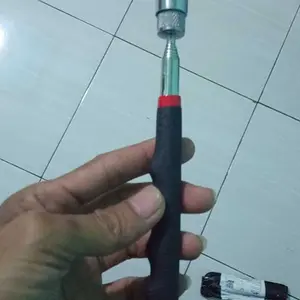 Tongkat magnet lampu teleskopik stick magnet tongkat magnet barang