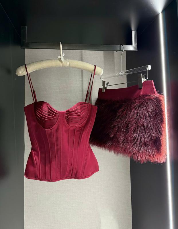 LỌ LEM LUXURY l 12 l Set Áo Lụa Cúp Xếp Li Corset & Chân Váy Lông