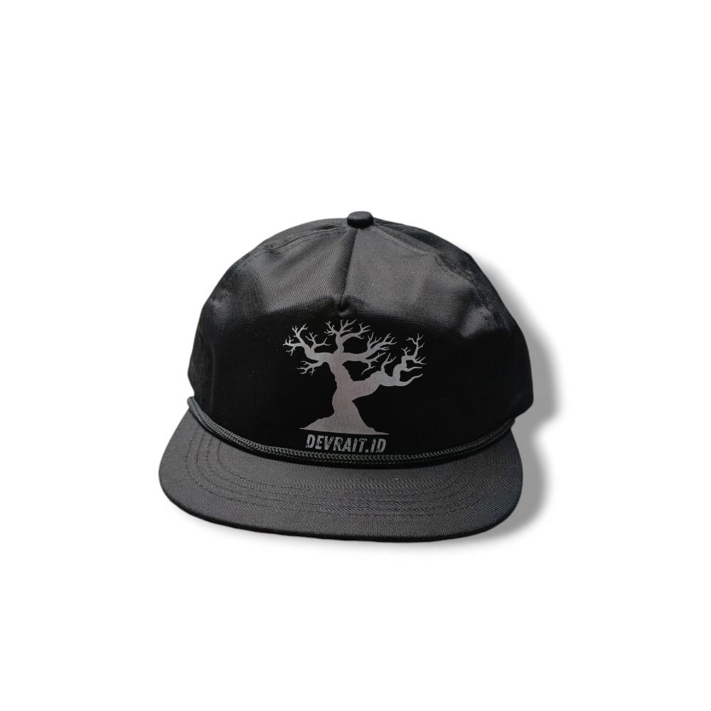 Devrait - Topi Rope Hat - Topi Classic Snapback - Visor Pendek - topi Snapback skena Black topi snapback Original Cap Devrait - Topi Rope Hat - Topi Classic Snapback - Visor Pendek - topi Snapback skena Black topi snapback Original Cap