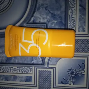 WARDAH UV Shield Sunscreen All Series (Airy Smooth, Essential Gel, Acne Calming, Aqua Fresh, Tone Up, Physical) - Sunscreen SPF 50 PA ++++ / SPF 35 PA +++ - Tabir Surya Wajah - Skincare