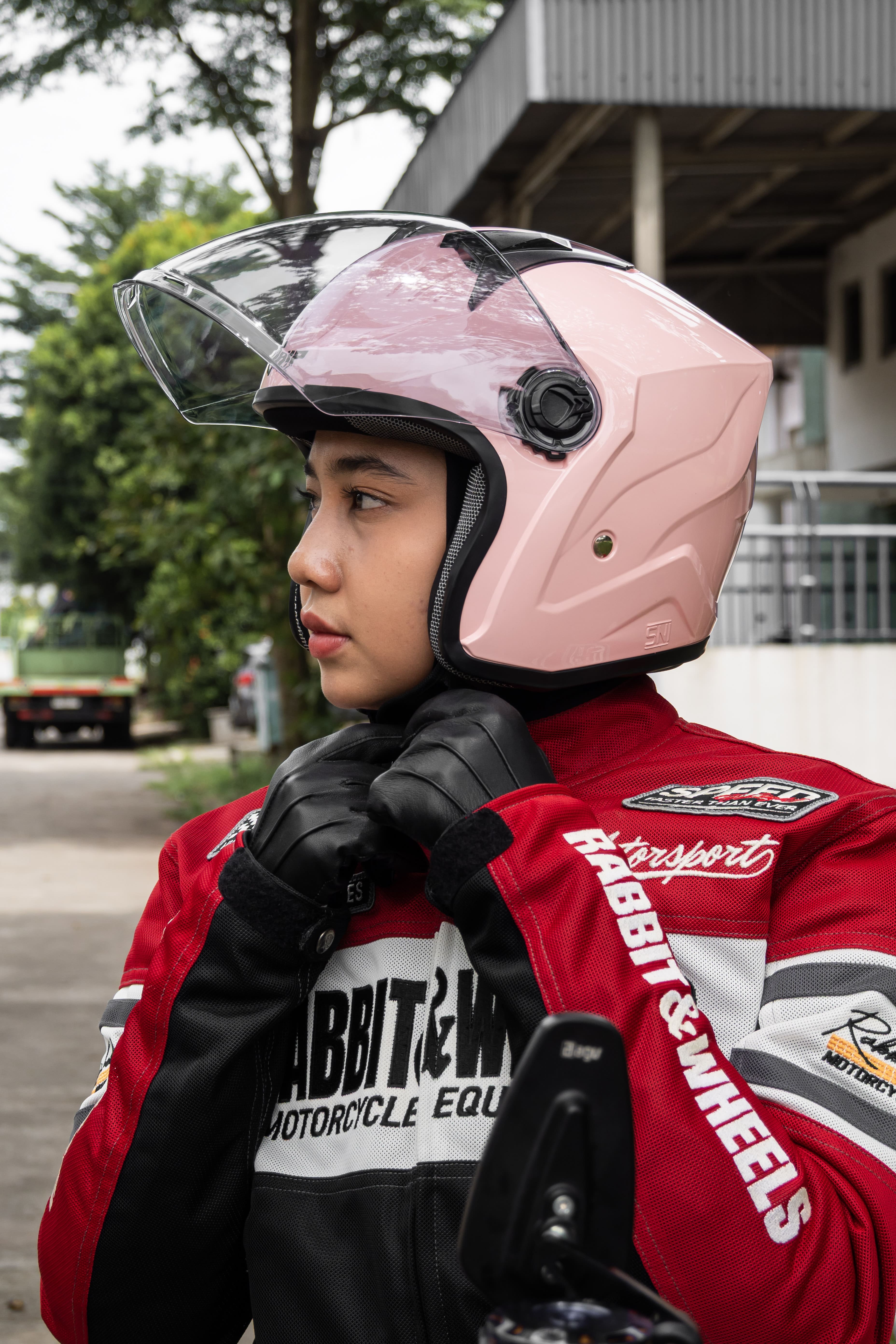 Helm Bipplast Voltix Dewasa Helem Half Face SNI Kekinian Pria Wanita Visor Smoke Silver Motorcycle