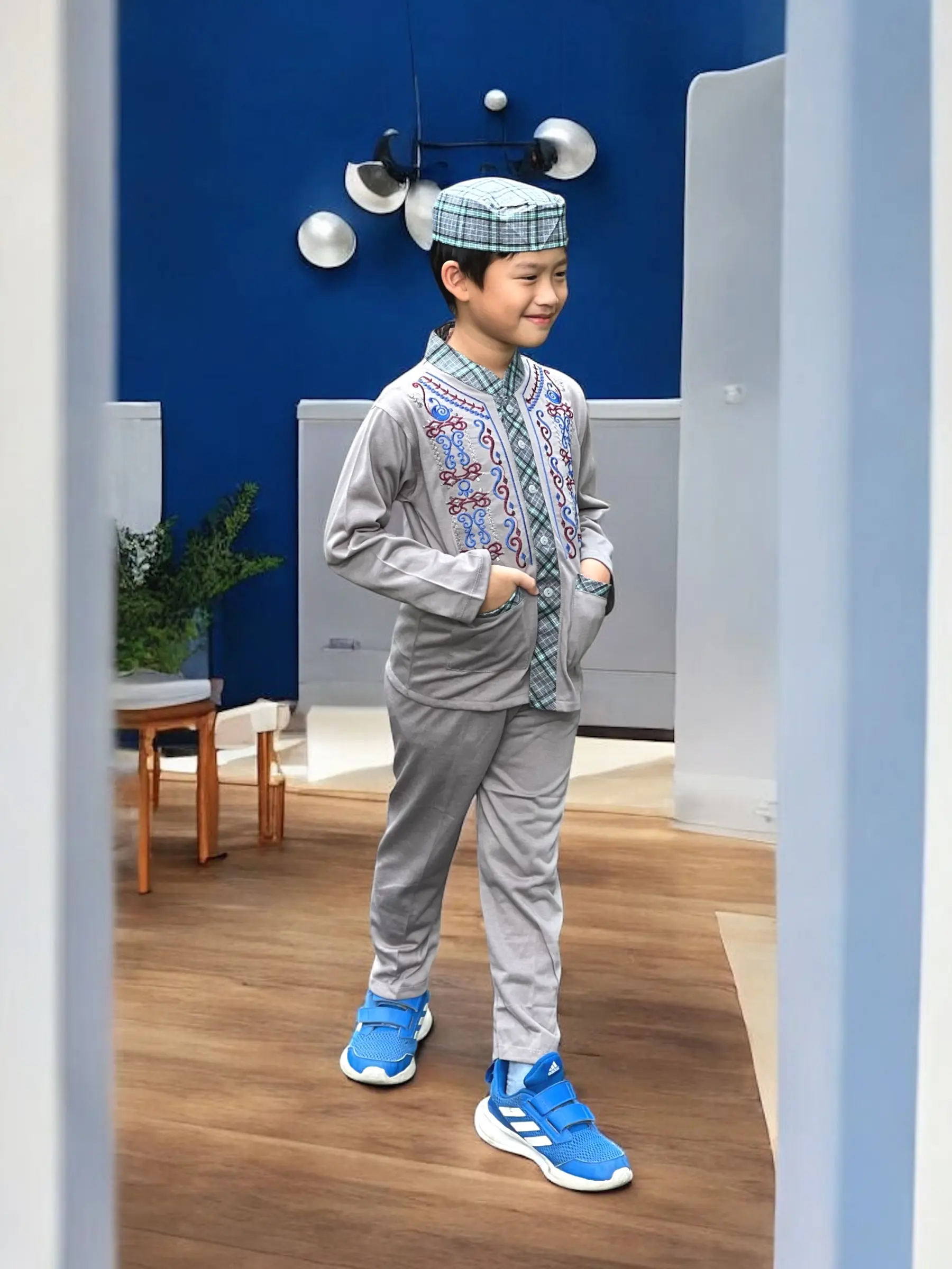 Baju koko anak laki-laki 1 set dengan peci bahan katun bermotif bordir kekinian usia 1tahun-9tahun