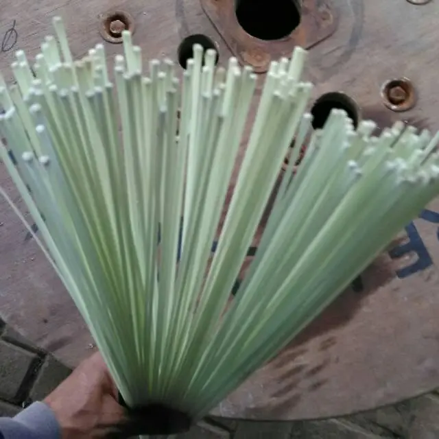 RUJI JERUJI FIBER STIK STICK PUTIH HITAM 1 METER BIJIAN ECER UNTUK SANGKAR KANDANG BURUNG MAINAN KUCING RANGKA LAYANG-LAYANG LAYANGAN STIK PANCING ROUND SOLID BATANG FIBER SOLID PADAT ASLI IMPORT