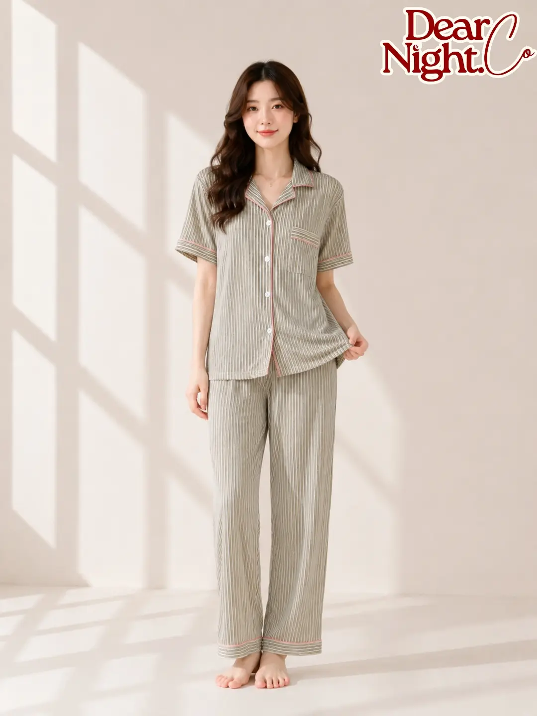 DEARNIGHTCO - Jul Mu Sleepwear Motif Garis Bahan Milk Silk Lengan Pendek Celana Panjang Pakaian Tidur Wanita Piyama Dewasa Korea