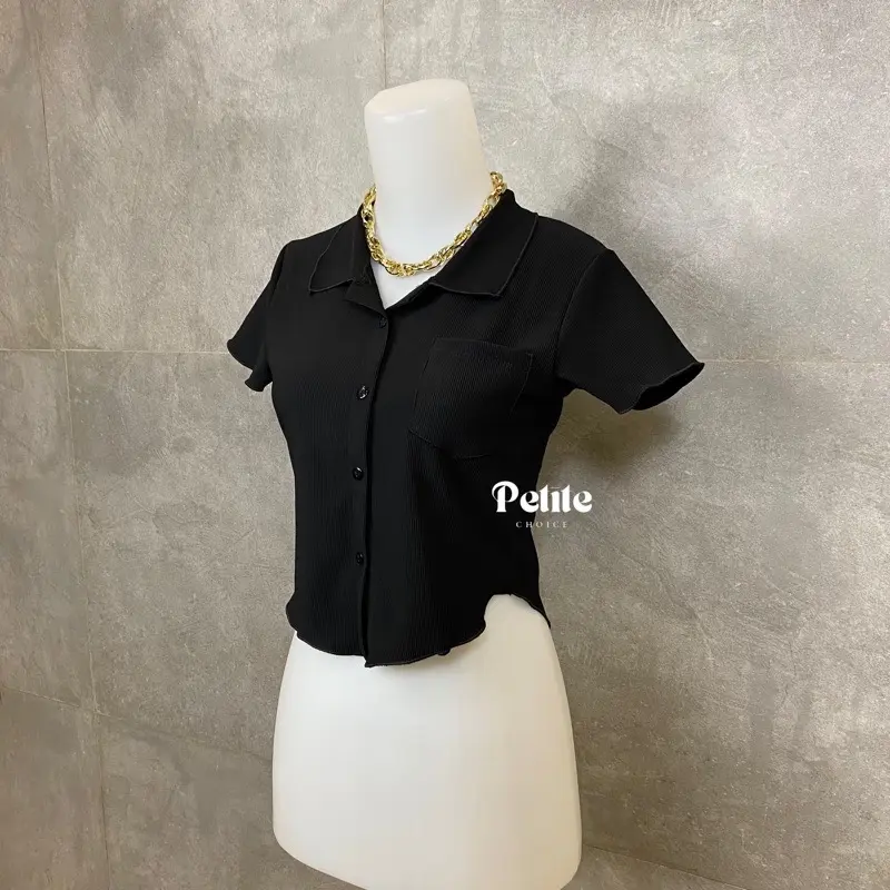 Crop Top Atasan Wanita Berkerah Knit Stretch Kancing Mati Casual Korean Comfy