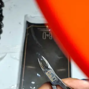 B&D VELLUM BLACK NIPPER FOR CUTICLE