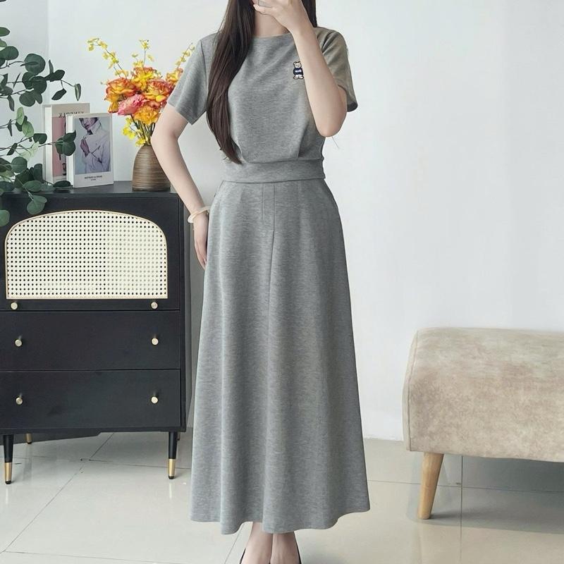 Bộ Đồ Nữ CCHAT Áo Dáng Suông Bo Cổ Chân Váy Cạp Chun Chiết Ly Dáng Suông A Luna 15BNX2008AT