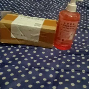 shampo kucing  & anjing lues anti kutu dan jamur dan anti rontok dan pelembut bulu netto:500ml cairan tanpa air shampookucing anjing & kucing