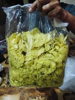 Product Review of 1 KG COMRING ORIGINAL AROMA DAUN BAWANG from u**4 0