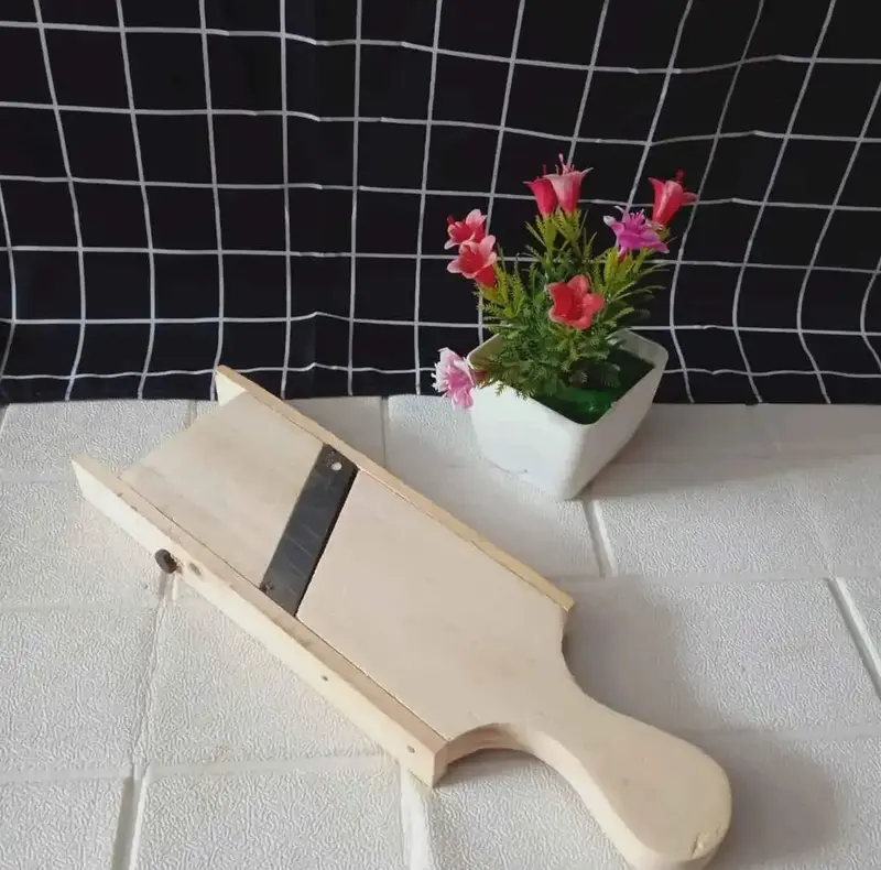 serutan keripik pisang / singkong 0