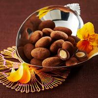 Gambar Royce - Amande Chocolat "Milk" dari Royce Chocolate Indonesia Kota Administrasi Jakarta Pusat 3 Tokopedia
