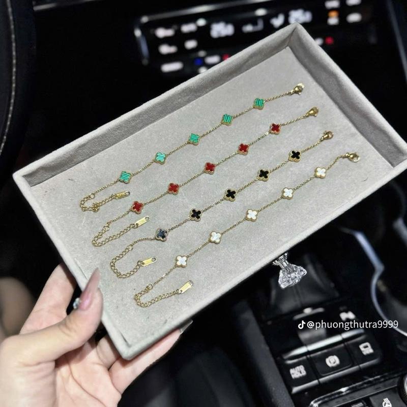  H01 Vòng tay mini cỏ 4 lá titan cao cấp by Huehoang 