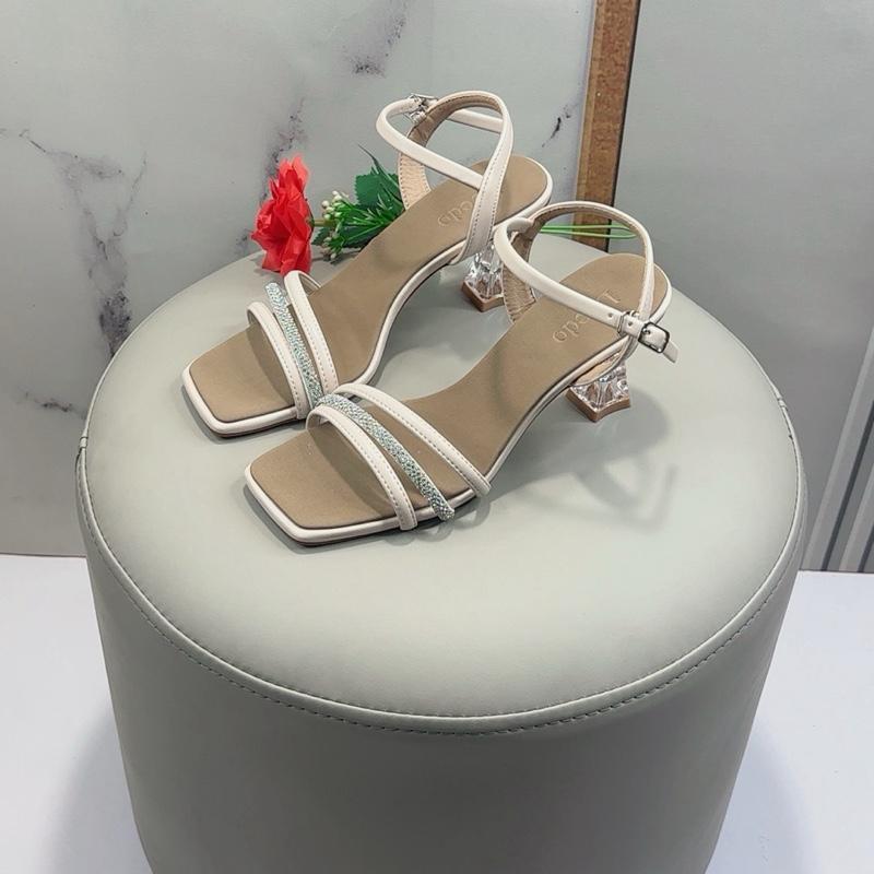 SANDAL GÓT PHA LÊ QUAI KIM TUYẾN – THANH LỊCH VÀ CUỐN HÚT