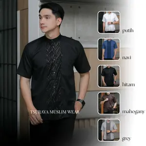 Tsuraya Muslim Wear Baju Koko Lelaki 2026 Koko Dewasa Modern untuk Lebaran Warna Hitam Navi Putih Mahogany Grey Desain Elegan dan Nyaman