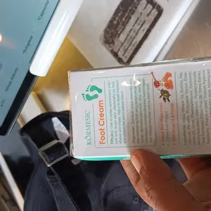 Smooth Foot Cream 60g BPOM Krim Pelembut Kaki Krim Kaki Pecah Dan Kering Dan Kasar Ampuh Melembapkan Dan Menyegarkan Kaki Perbaikan Kering Retak Kulit Kapalan Pecah Kasar Pelembab Dalam soothing natural hydrating Foot Cream Pemutih Perawatan Kaki