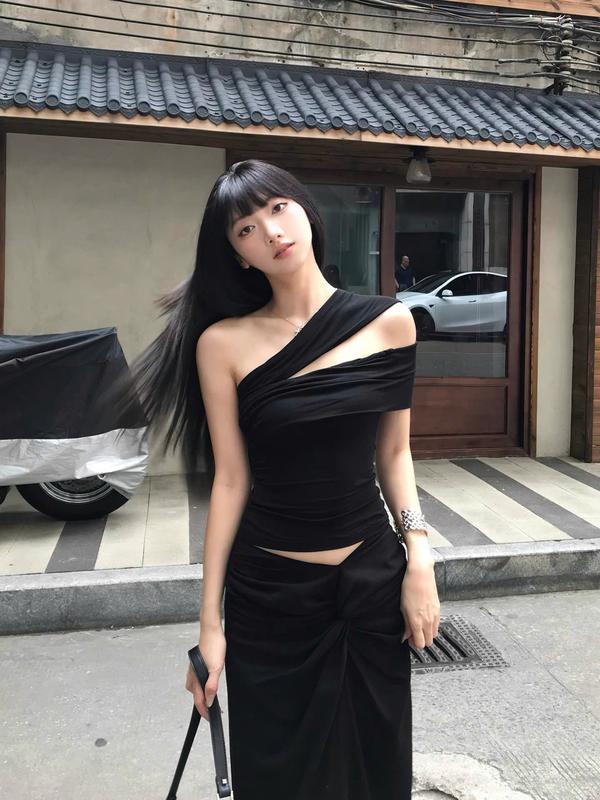 Áo lệch vai dáng ôm đen bigsize B6 Orimi