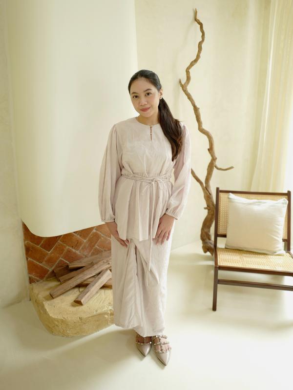 ENCAPSULE – Seraya Set (Oat Embroidered One Set | Raya Collection) 3