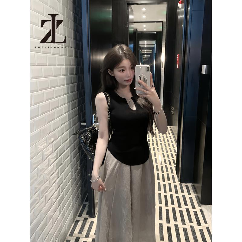 Áo dệt kim cổ chữ V sâu áo ba lỗ không tay viền vòng cung phần dưới áo ôm sát