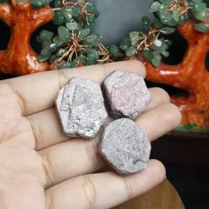 Natural Ruby Corundum Rough / Raw (uv reactive) (13)