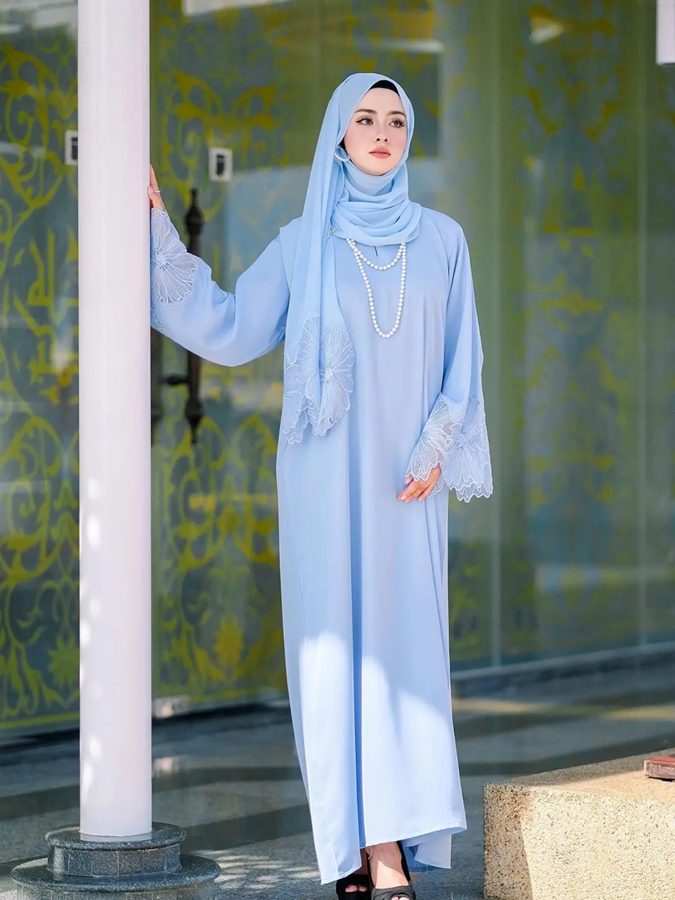 Váy Abaya của phụ nữ Hồi giáo, có Khăn Trùm Đầu