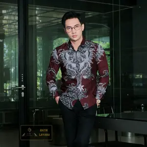 Kemeja Batik Layana Motif Batara Burgundy Slimfit