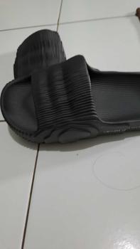 Product Review of (PROMO DI LIVE) Sandal Slip On Pria Dan Wanita Kekinian Sendal Selop Cowok Kasual Keren Sandal Slop Cewek Modis Simple Nyaman Sandal Karet  Sendal Shoes from Y** p**a 0