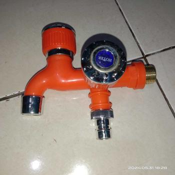 Product Review of Keran Kran Air Double Cabang Wall Tembok Shower Mandi - Keran Cabang Shower ABS Kamar Mandi from T**6 1